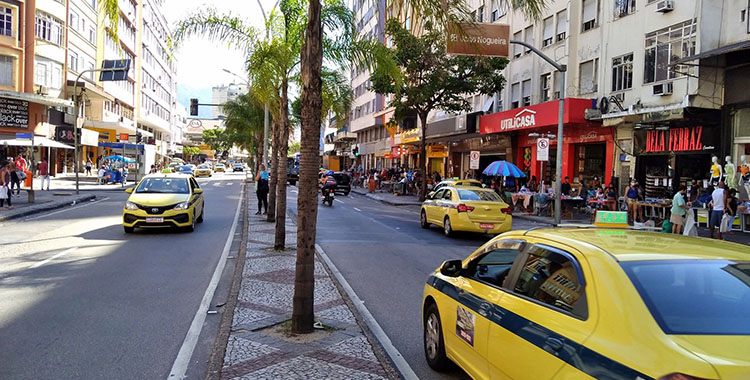 Uma fotografia do centro do bairro Méier no Rio de Janeiro