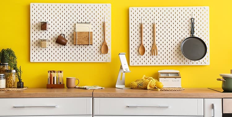 Pegboard: 10 ideias para você organizar e decorar a sua casa