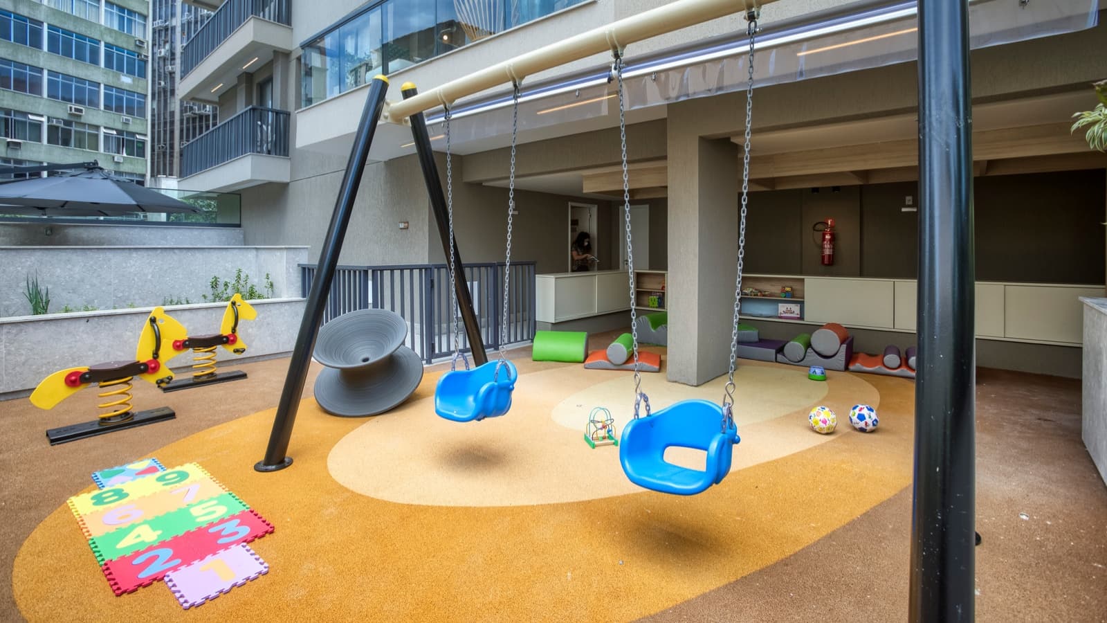 Foto real do Playground
