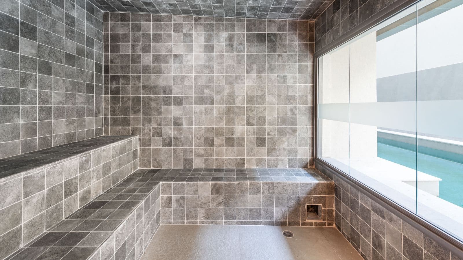 Foto real da sauna do Home Boutique by Tegra