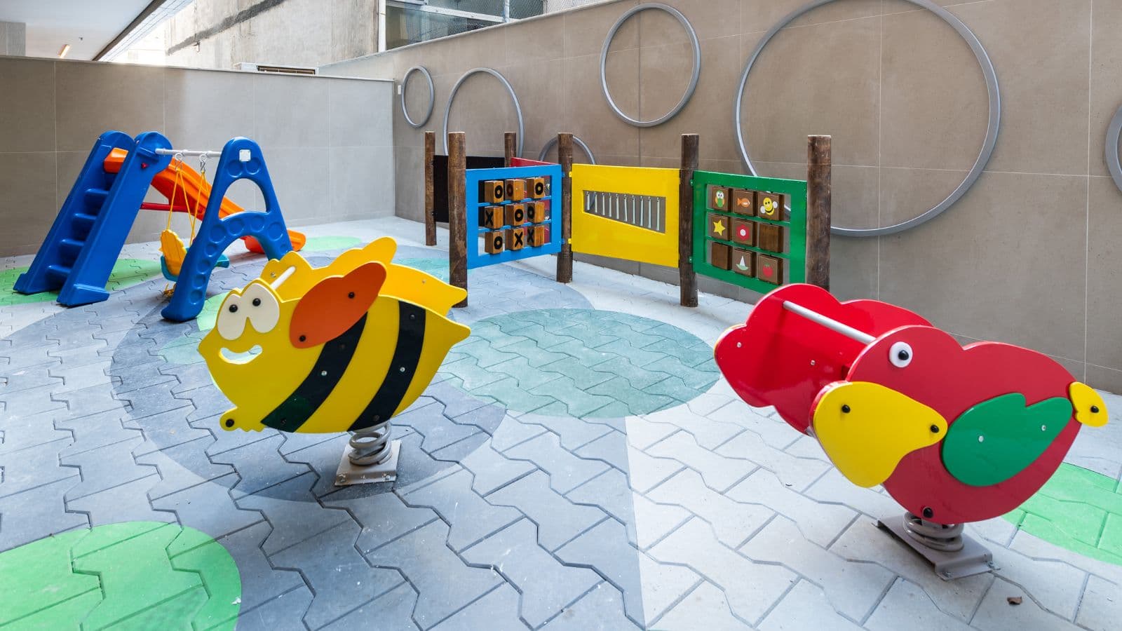 Foto real do terraço kids do Home Boutique by Tegra